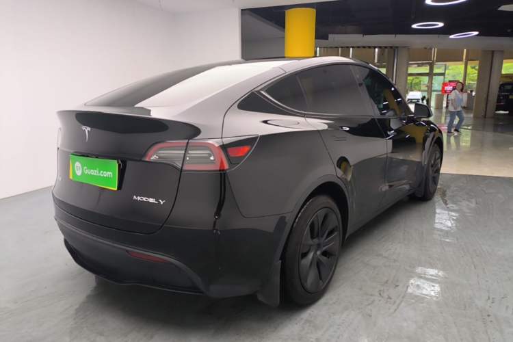 Used Tesla Model Y 2024 Rear-Wheel-Drive Version Rear Right 45 Deg