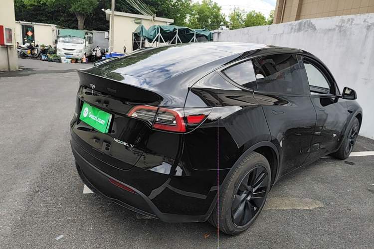 Used Tesla Model Y 2024 Long-Range All-Wheel-Drive Version Rear Right 45 Deg