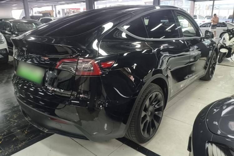 Used Tesla Model Y 2024 Long-Range All-Wheel-Drive Version Rear Right 45 Deg