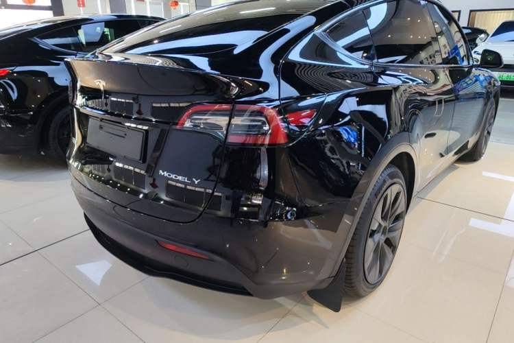 Used Tesla Model Y 2024 Rear-Wheel-Drive Version Rear Right 45 Deg