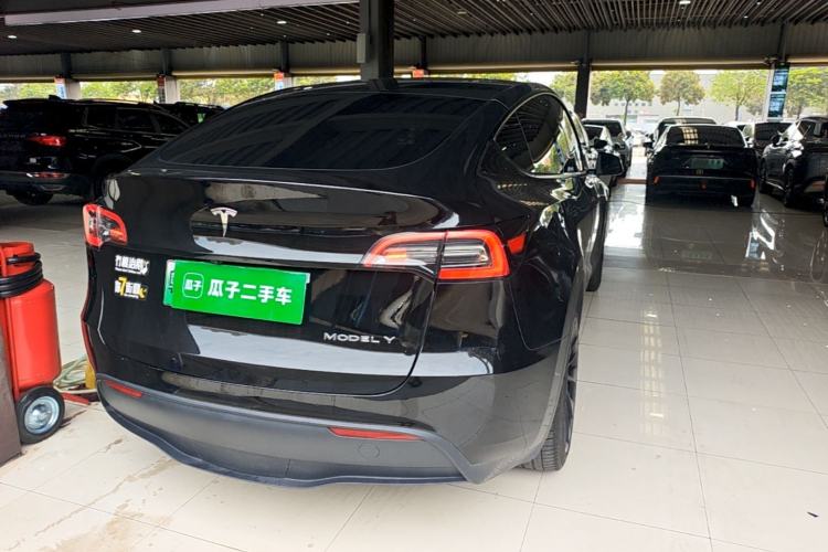 Used Tesla Model Y 2024 Rear-Wheel-Drive Version Rear Right 45 Deg