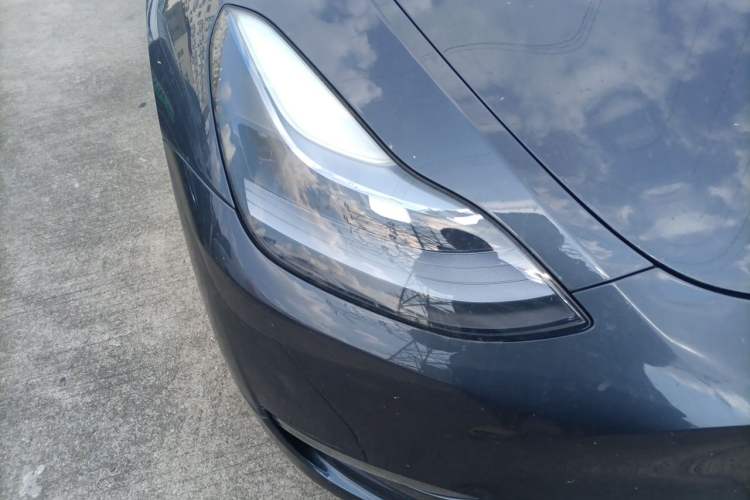 Used Tesla Model Y 2024 Long-Range All-Wheel-Drive Version Right Front Headlight