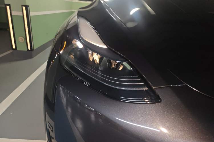 Used Tesla Model Y 2024 Rear-Wheel-Drive Version Right Front Headlight