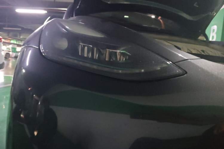 Used Tesla Model Y 2024 Rear-Wheel-Drive Version Right Front Headlight