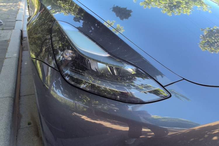 Used Tesla Model Y 2024 Long-Range All-Wheel-Drive Version Right Front Headlight