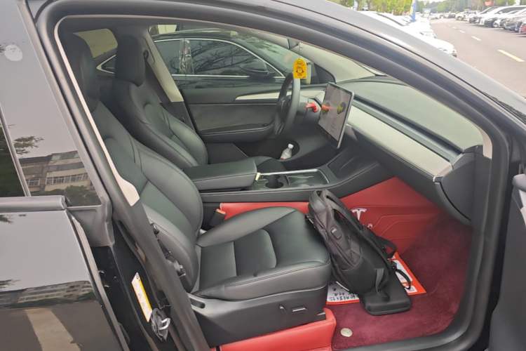 Used Tesla Model Y 2024 Rear-Wheel-Drive Version Right Front Seat
