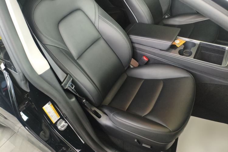 Used Tesla Model Y 2024 Rear-Wheel-Drive Version Right Front Seat