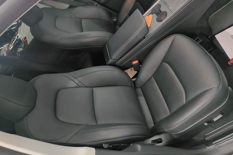 Used Tesla Model Y 2024 Performance High-Performance Edition Right Front Seat