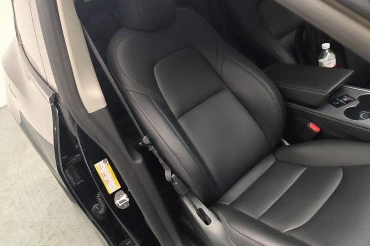 Used Tesla Model Y 2024 Rear-Wheel-Drive Version Right Front Seat
