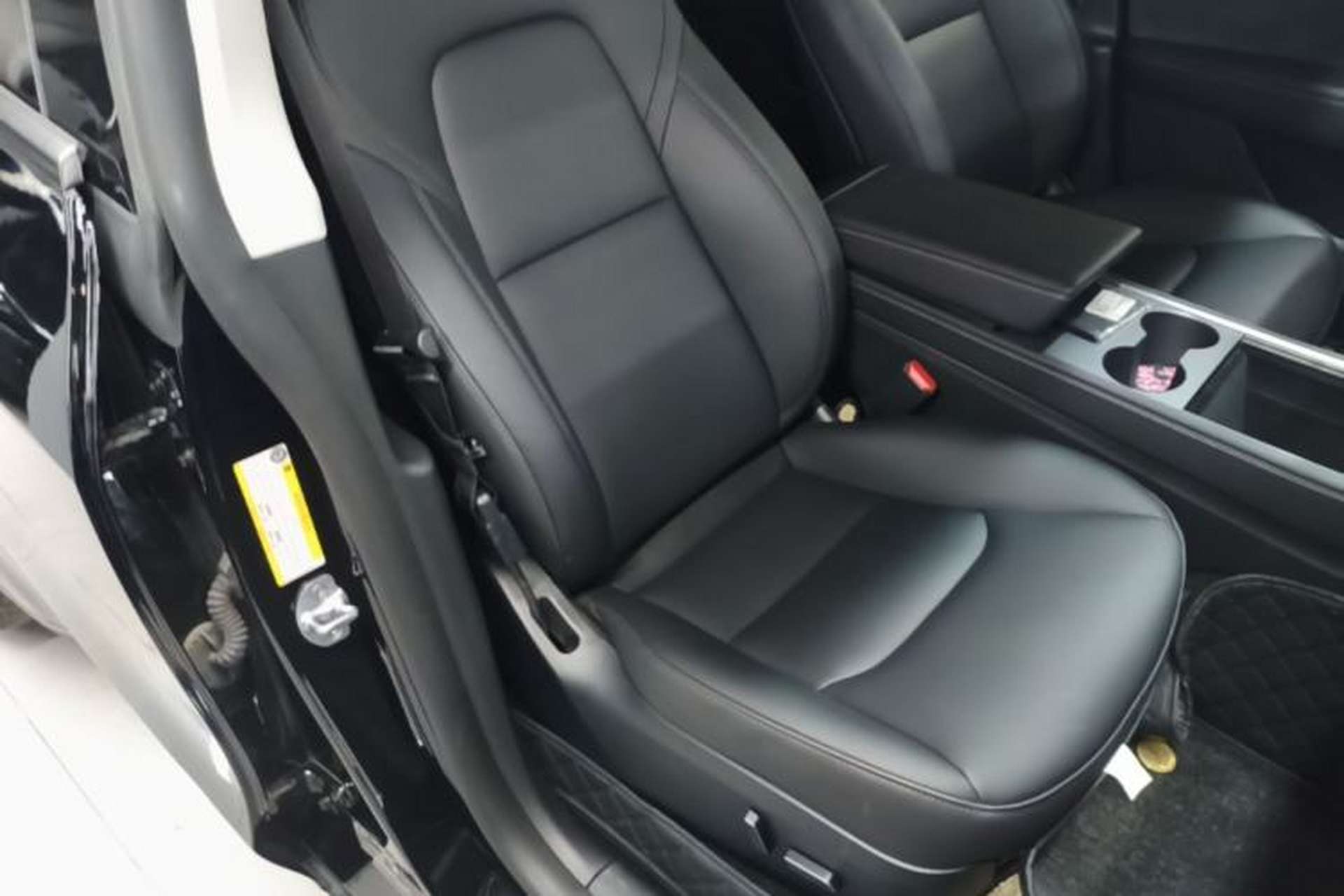 Used Tesla Model Y 2024 Long-Range All-Wheel-Drive Version Right Front Seat