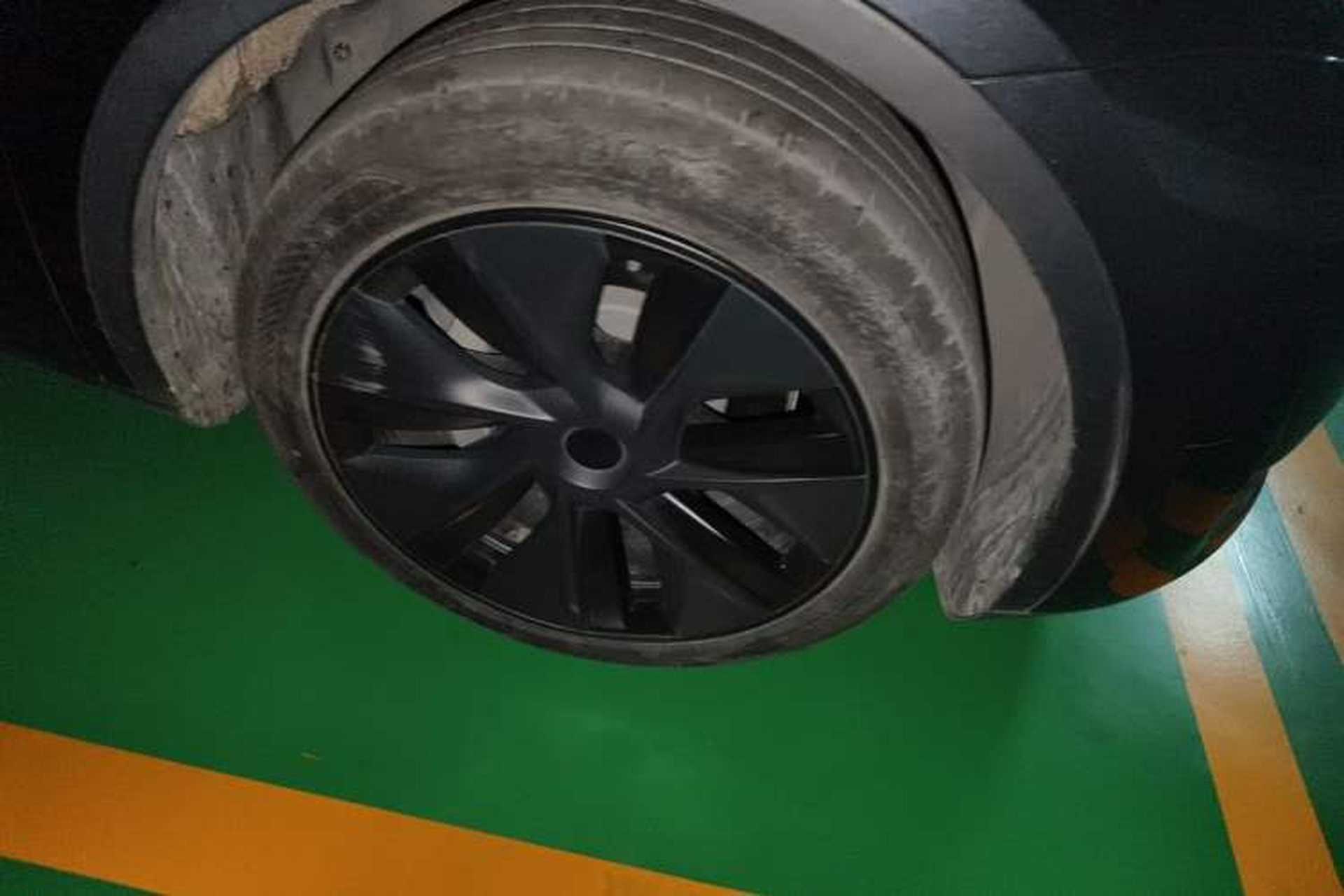 Used Tesla Model Y 2024 Rear-Wheel-Drive Version Right Front Wheel Hub
