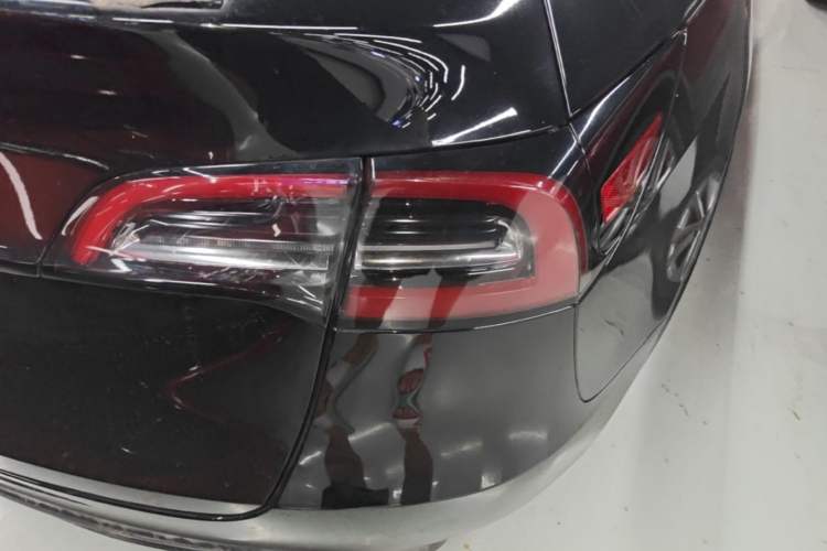Used Tesla Model Y 2024 Rear-Wheel-Drive Version Right Rear Taillight