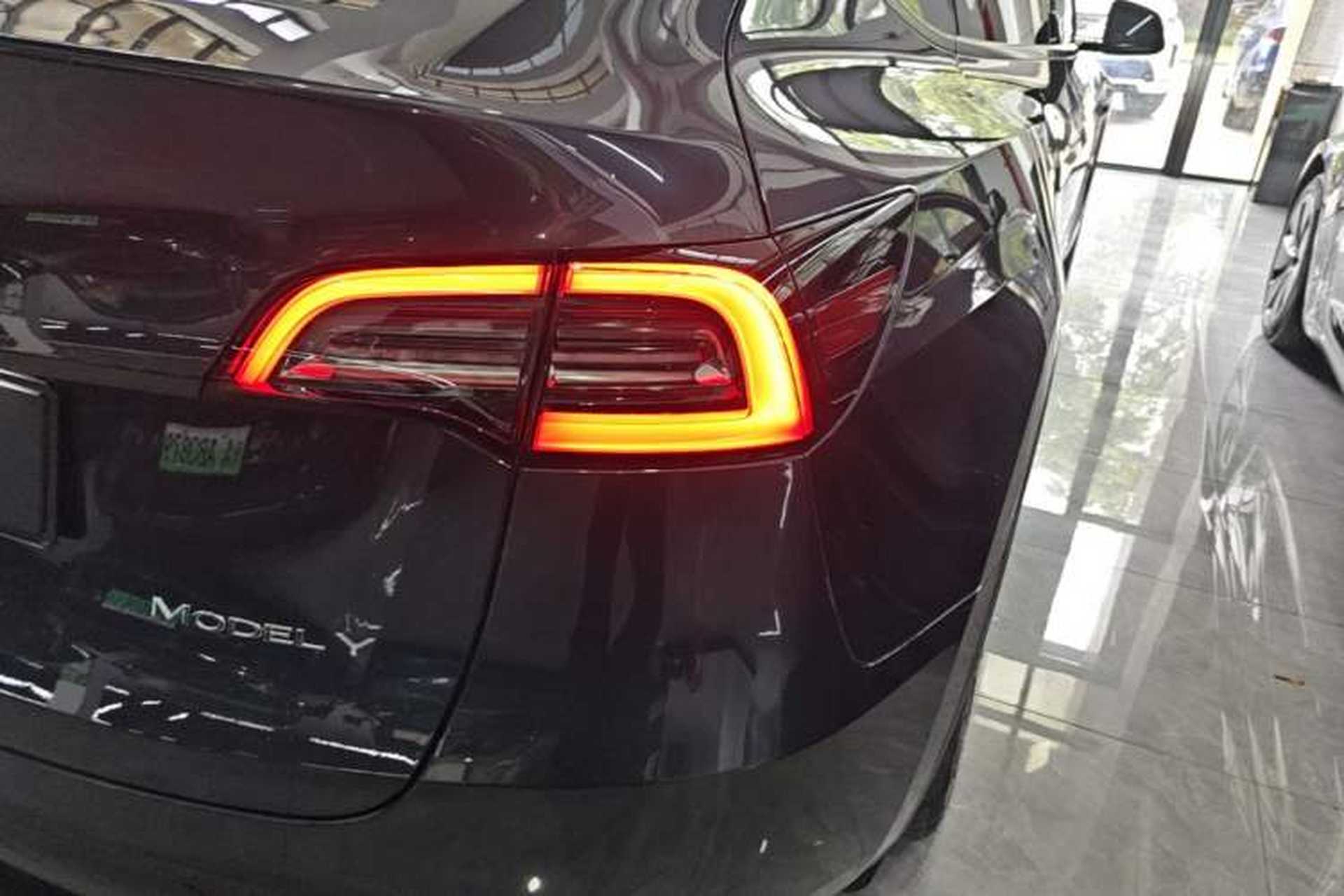 Used Tesla Model Y 2024 Rear-Wheel-Drive Version Right Rear Taillight