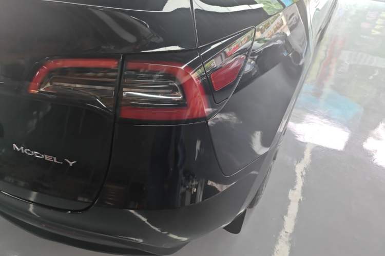 Used Tesla Model Y 2024 Rear-Wheel-Drive Version Right Rear Taillight