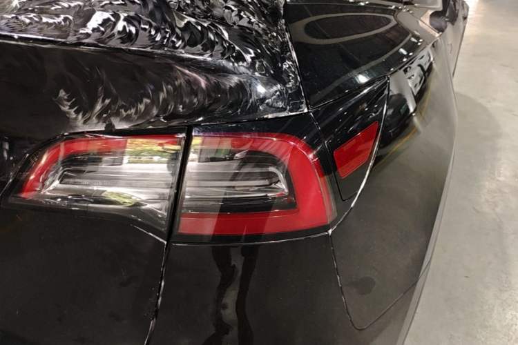 Used Tesla Model Y 2024 Rear-Wheel-Drive Version Right Rear Taillight