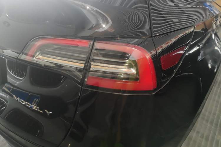 Used Tesla Model Y 2024 Rear-Wheel-Drive Version Right Rear Taillight