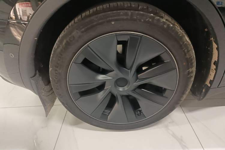 Used Tesla Model Y 2024 Rear-Wheel-Drive Version Right Rear Wheel Hub