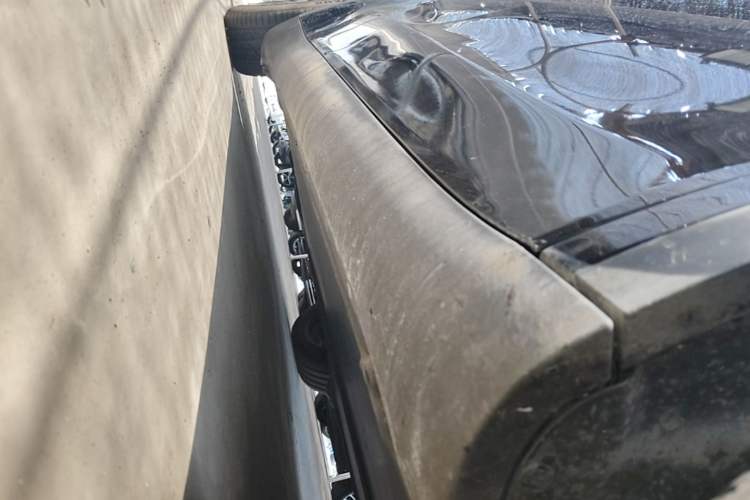 Used Tesla Model Y 2024 Rear-Wheel-Drive Version Right Side Sill