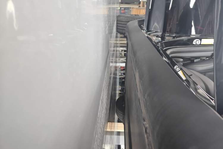 Used Tesla Model Y 2024 Rear-Wheel-Drive Version Right Side Sill