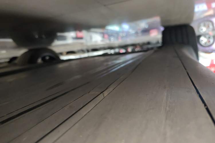 Used Tesla Model Y 2024 Rear-Wheel-Drive Version Right Side Sill