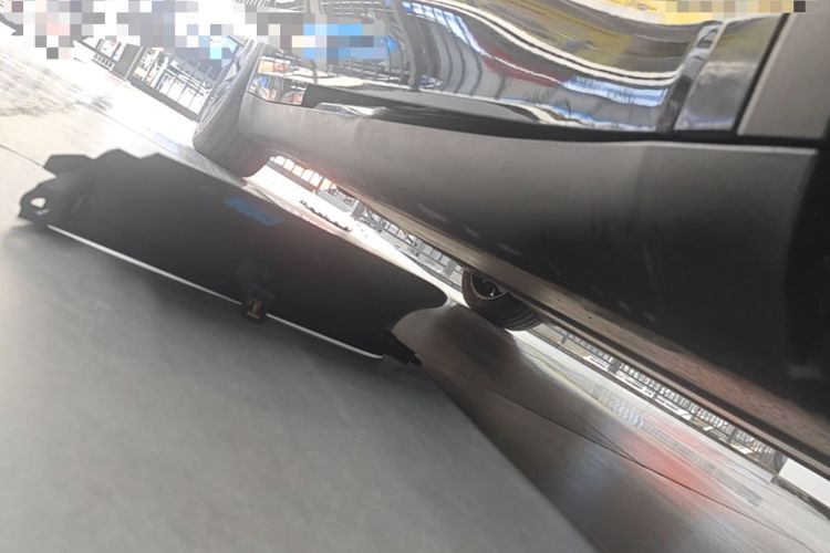 Used Tesla Model Y 2024 Rear-Wheel-Drive Version Right Side Sill