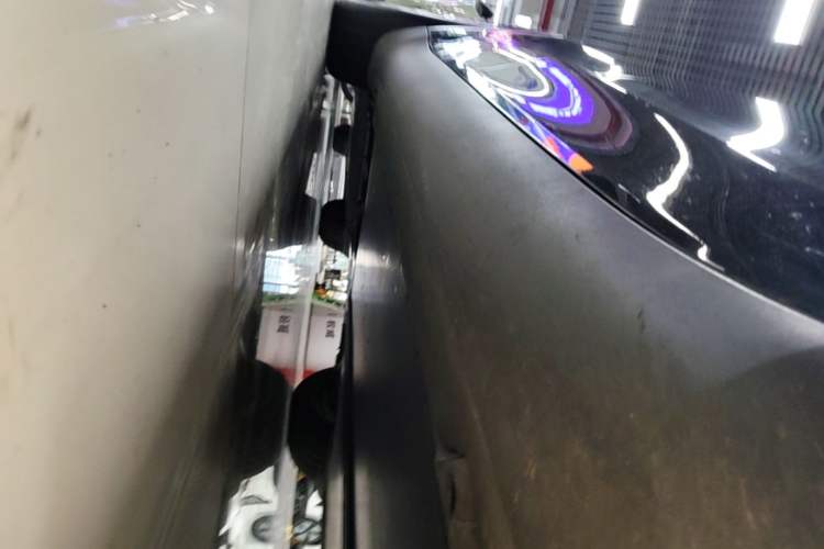 Used Tesla Model Y 2024 Rear-Wheel-Drive Version Right Side Sill