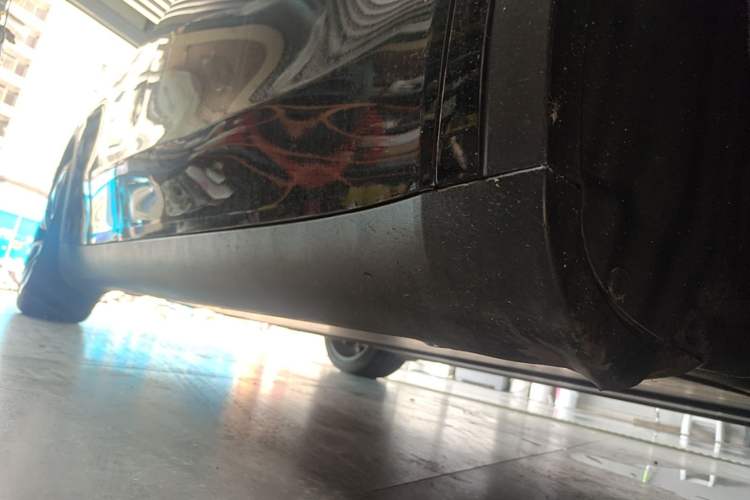 Used Tesla Model Y 2024 Rear-Wheel-Drive Version Right Side Sill