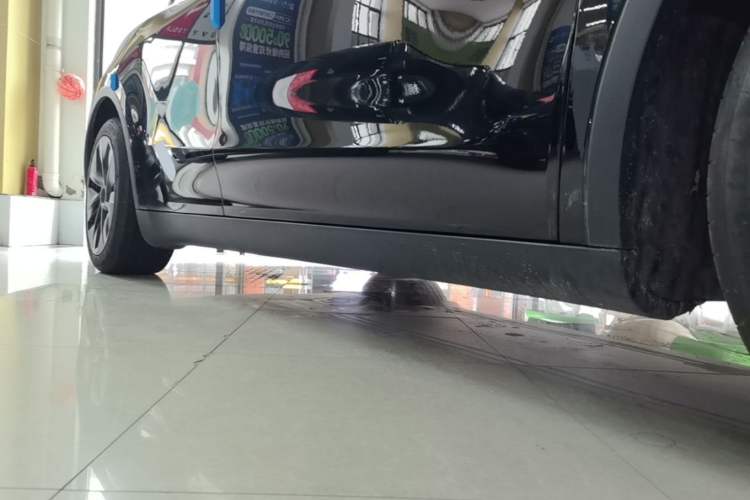 Used Tesla Model Y 2024 Rear-Wheel-Drive Version Right Side Sill