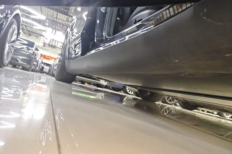 Used Tesla Model Y 2024 Rear-Wheel-Drive Version Right Side Sill
