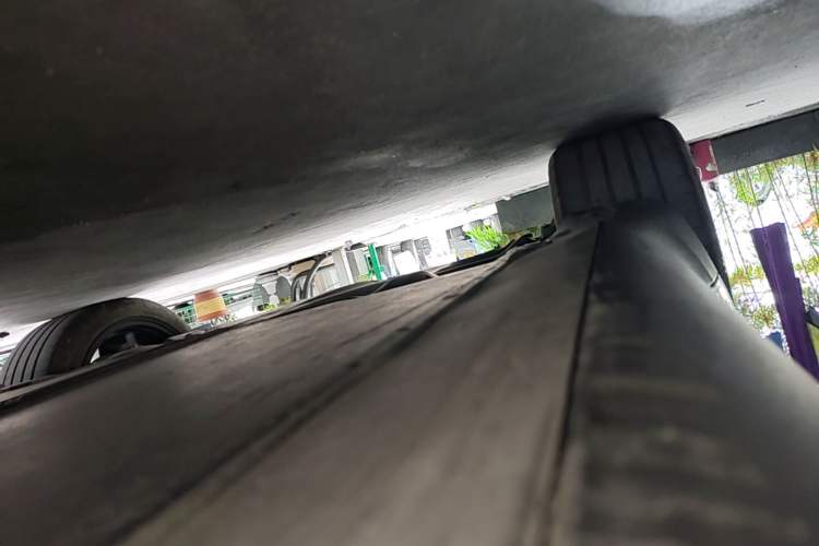 Used Tesla Model Y 2024 Rear-Wheel-Drive Version Right Side Sill