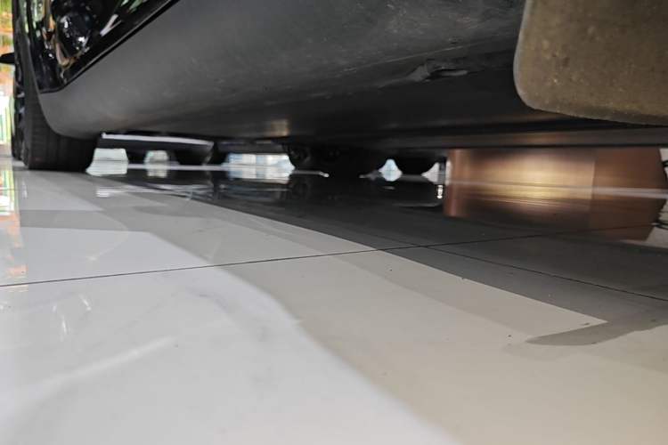 Used Tesla Model Y 2024 Rear-Wheel-Drive Version Right Side Sill