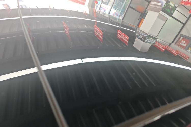 Used Tesla Model Y 2024 Rear-Wheel-Drive Version Roof