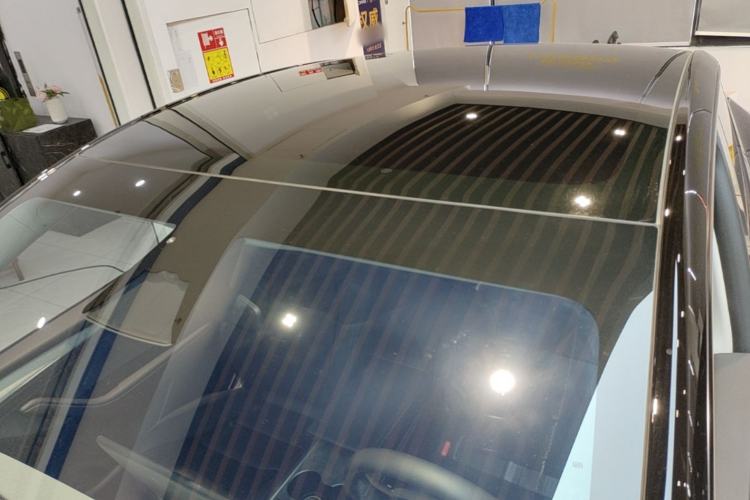 Used Tesla Model Y 2024 Long-Range All-Wheel-Drive Version Roof