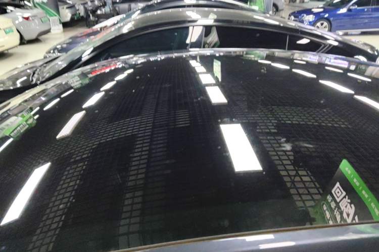 Used Tesla Model Y 2024 Rear-Wheel-Drive Version Roof