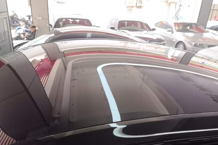 Used Tesla Model Y 2024 Rear-Wheel-Drive Version Roof
