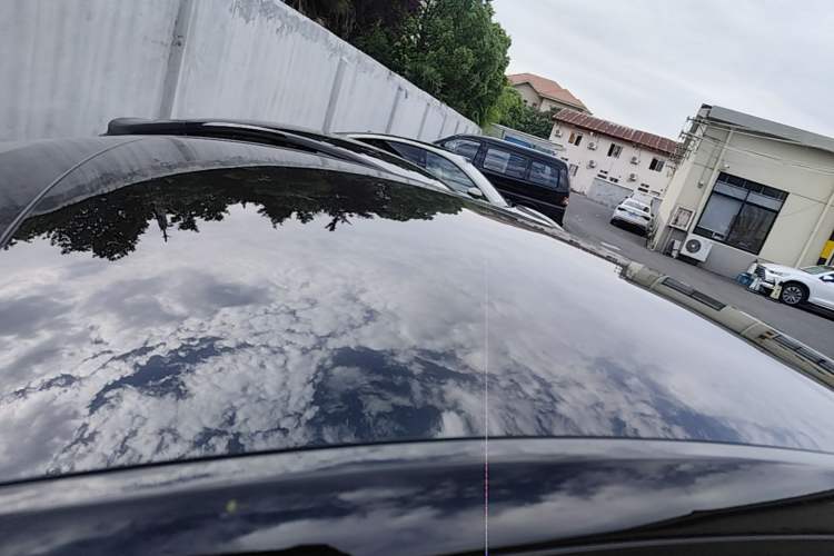 Used Tesla Model Y 2024 Long-Range All-Wheel-Drive Version Roof