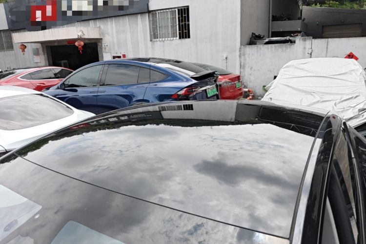 Used Tesla Model Y 2024 Rear-Wheel-Drive Version Roof
