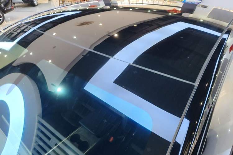 Used Tesla Model Y 2024 Rear-Wheel-Drive Version Roof