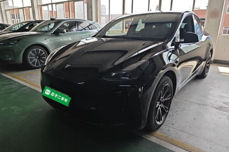 Tesla Model Y 2024 Rear-Wheel-Drive Version