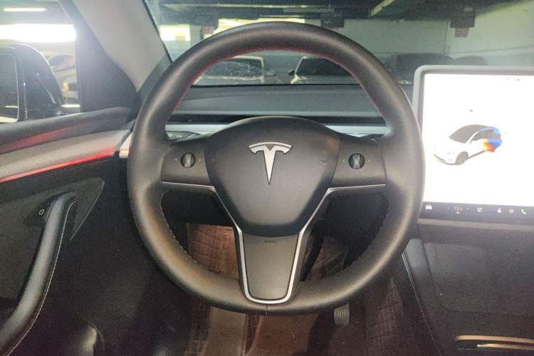 Used Tesla Model Y 2024 Rear-Wheel-Drive Version Steering Wheel