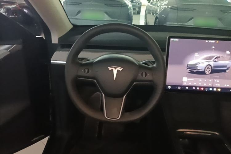 Used Tesla Model Y 2024 Rear-Wheel-Drive Version Steering Wheel