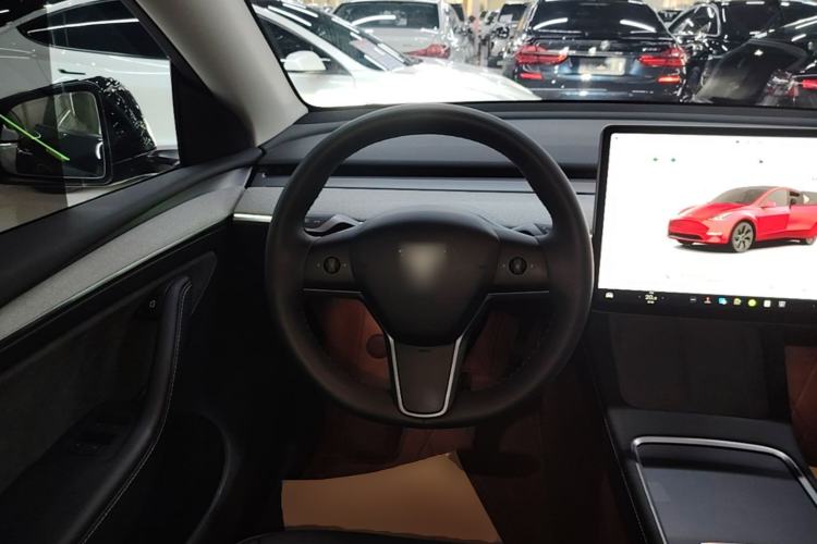 Used Tesla Model Y 2024 Long-Range All-Wheel-Drive Version Steering Wheel