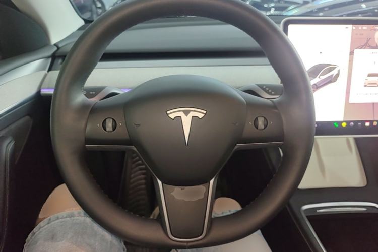 Used Tesla Model Y 2024 Rear-Wheel-Drive Version Steering Wheel