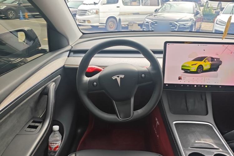 Used Tesla Model Y 2024 Rear-Wheel-Drive Version Steering Wheel