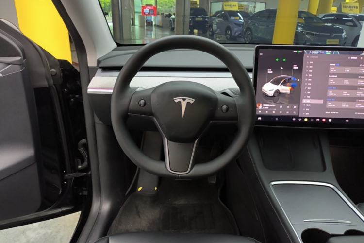 Used Tesla Model Y 2024 Rear-Wheel-Drive Version Steering Wheel