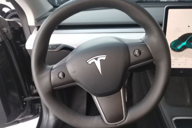Used Tesla Model Y 2024 Rear-Wheel-Drive Version Steering Wheel