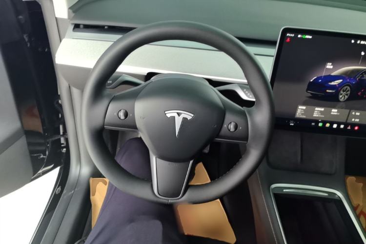 Used Tesla Model Y 2024 Rear-Wheel-Drive Version Steering Wheel