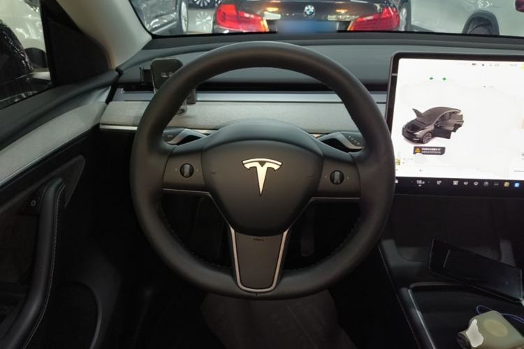 Used Tesla Model Y 2024 Long-Range All-Wheel-Drive Version Steering Wheel