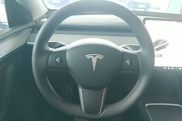 Used Tesla Model Y 2024 Rear-Wheel-Drive Version Steering Wheel