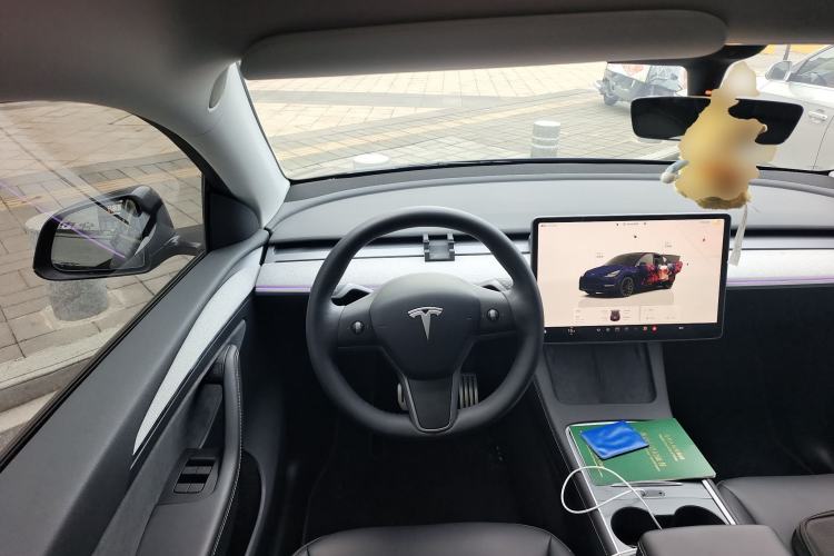 Used Tesla Model Y 2024 Performance High-Performance Edition Steering Wheel